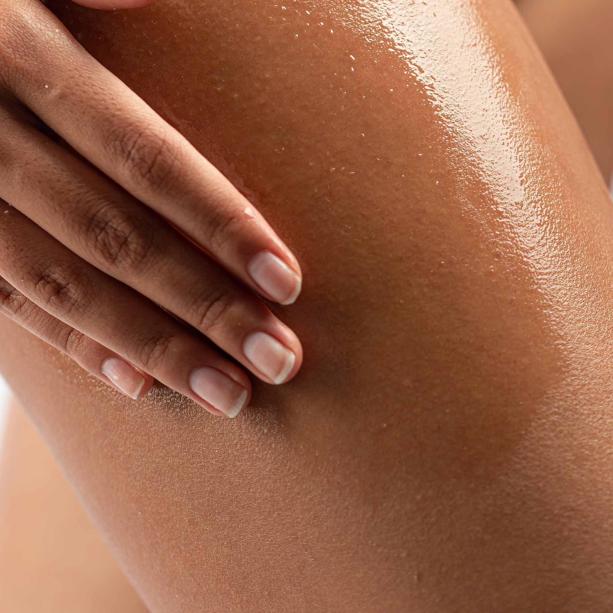 Boofootel Soopersmooth Body Serum ingredients glycolic acid, lactic acid, vitamin c, niacinamide, hyaluronic acid, glycerin, coconut alkanes