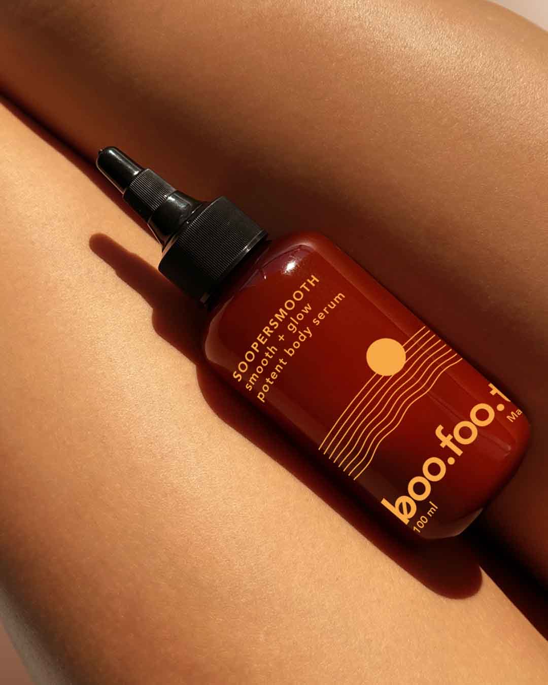 Boofootel Soopersmooth body serum treats strawberry skin, keratosis pilaris and ingrown hair with glycolic acid, lactic acid, vitamin c, niacinamide, hyaluronic acid. 